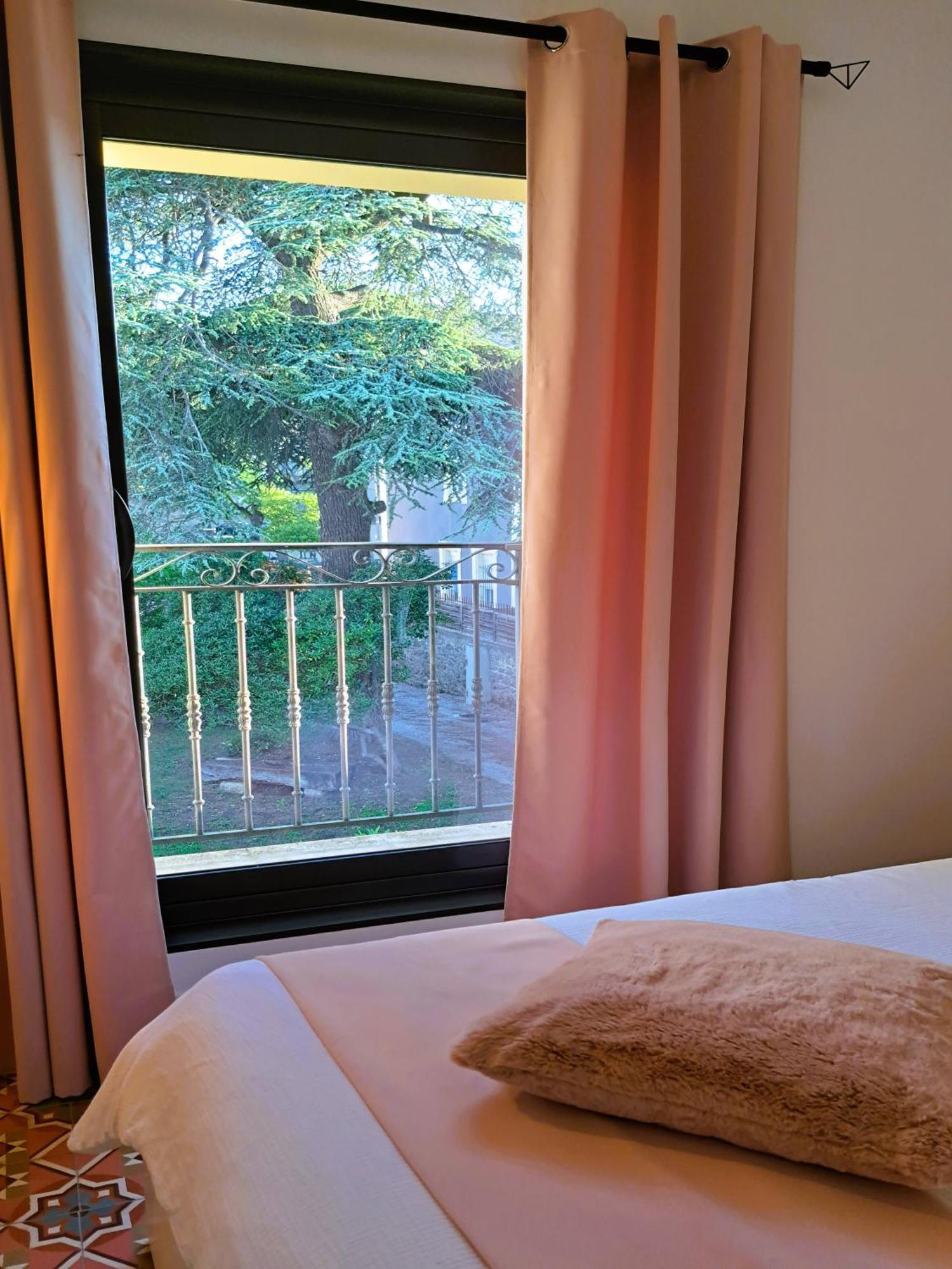 Les Gites De Monte Blanco Les Chambre D'Hotes Montblanc Zewnętrze zdjęcie